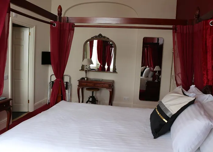 Top Cheap Hotels in Tenby, Wales