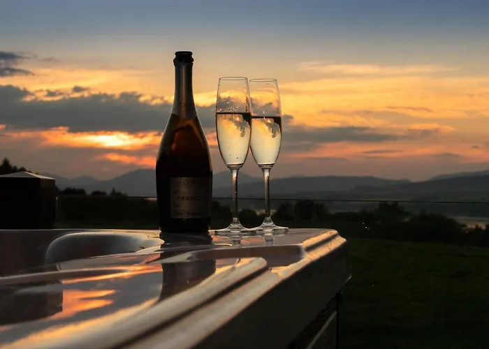 Best Cawley Hotels in Langbank for Unforgettable Stay
