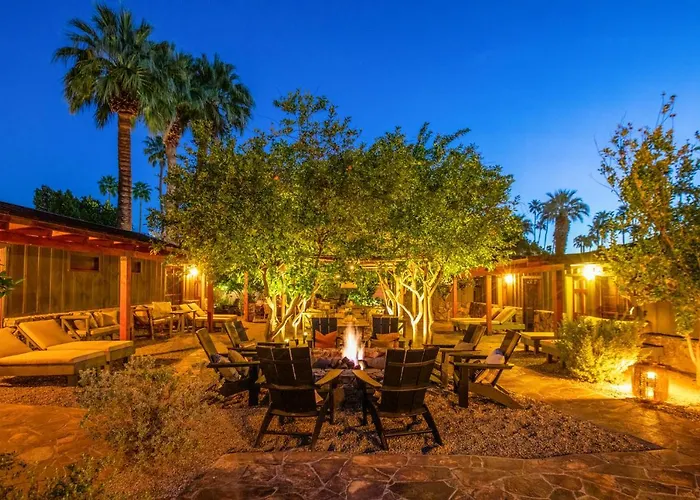 Top Budget-Friendly Accommodations in Palm Springs