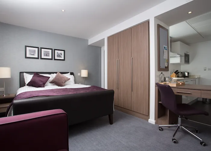 Find the Best Hotels Near the VOX Conference Centre Birmingham for a Convenient Stay