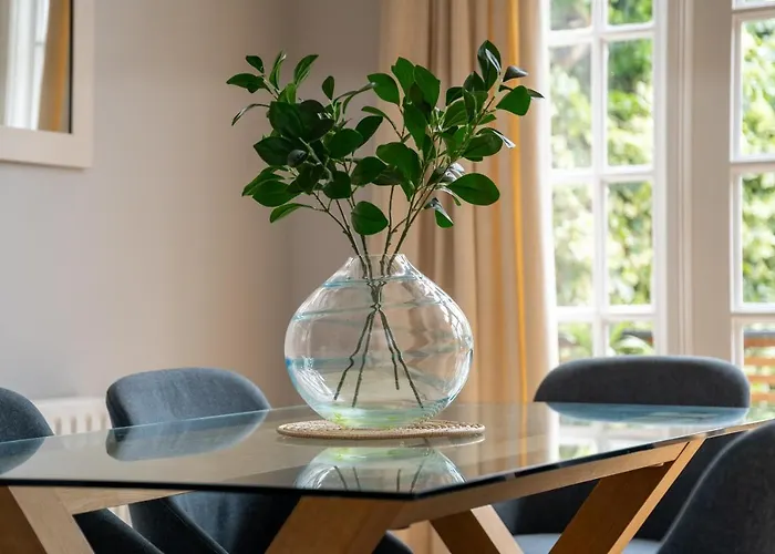 Top Budget-Friendly Hotels in New Malden