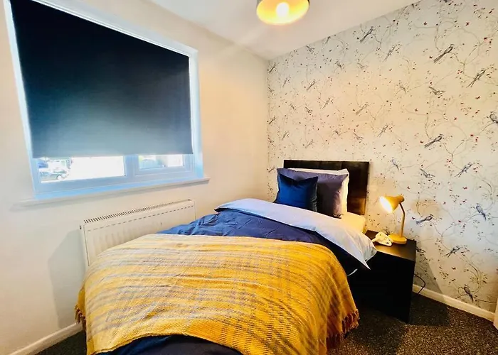 Top Beach Hotels in Canvey Island for Coastal Escapes