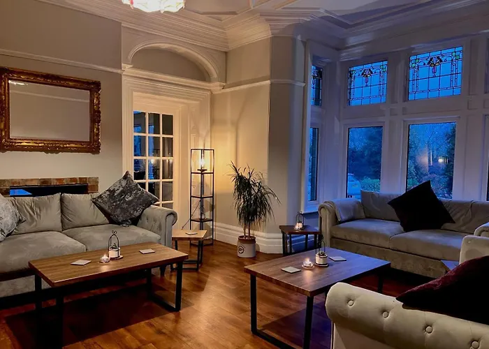 Top Hotels in Dewsbury, United Kingdom