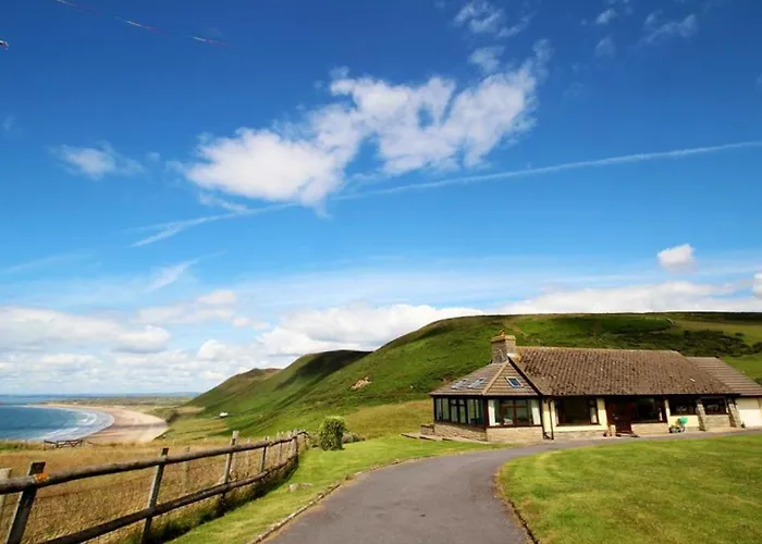 Hotels in Rhossili: Where to Stay and Experience the Beauty of this Coastal Gem