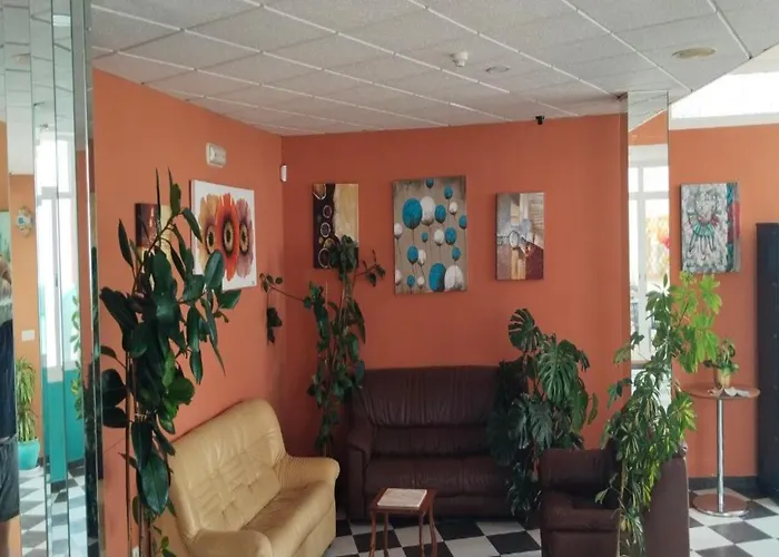 Top Benalmadena Hotels for Every Traveler