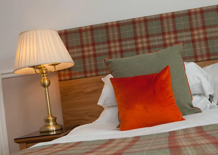 Top Hotels in Ecclefechan for a Serene Getaway