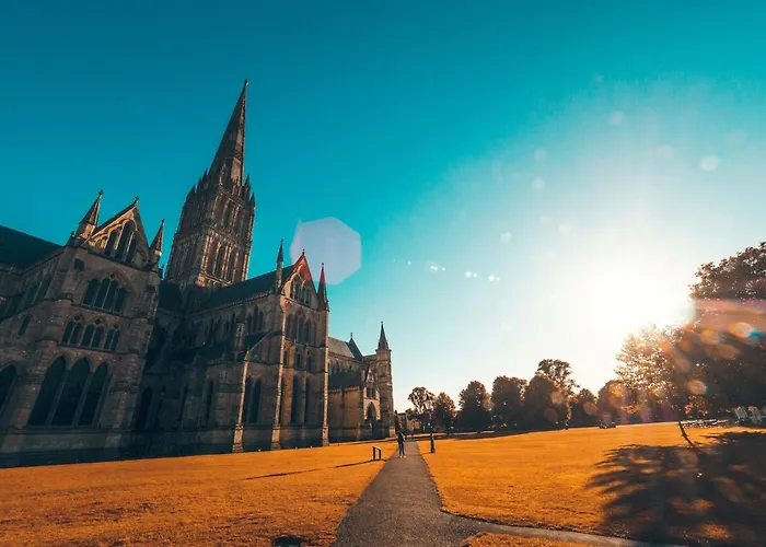 Best Hotels Near Salisbury City Centre