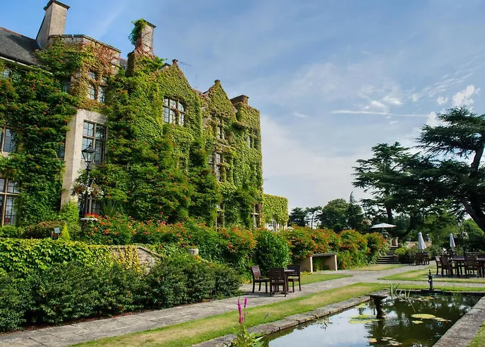 Luxurious Spa Hotels near Bagshot: Unwind and Indulge in Tranquility